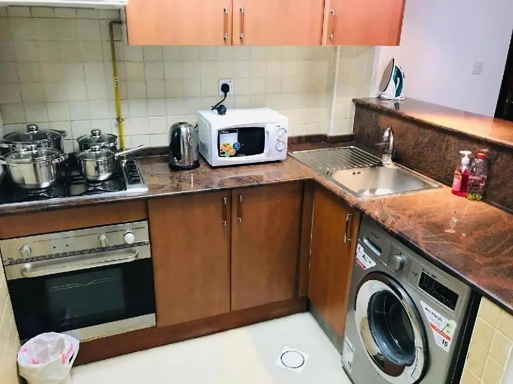 Royal Manor- Marina Diamond 2 Apartment Dubai